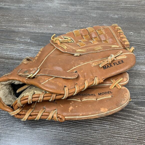 Mizuno MMX120 Professional Model 12 Inches Baseball glove RHT - Picture 1 of 10